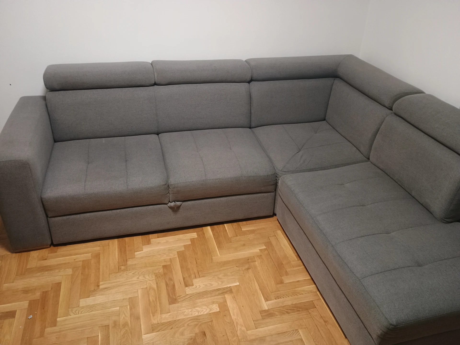 Dubinsko pranje nameštaja u Novom Sadu